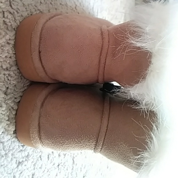 Fall fur lined boots - Picture 3 of 6